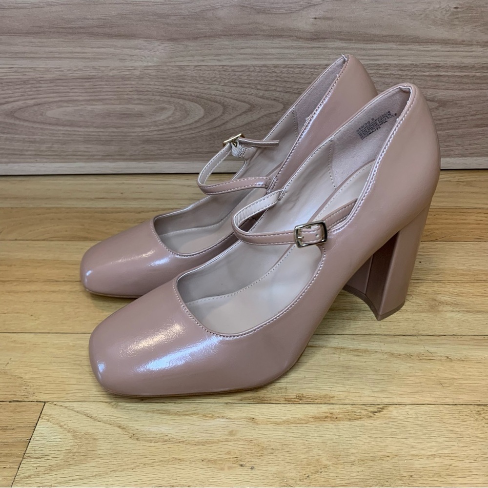 BCBGeneration Dannie Mary Jane Tan Platform Pumps - Size 8
